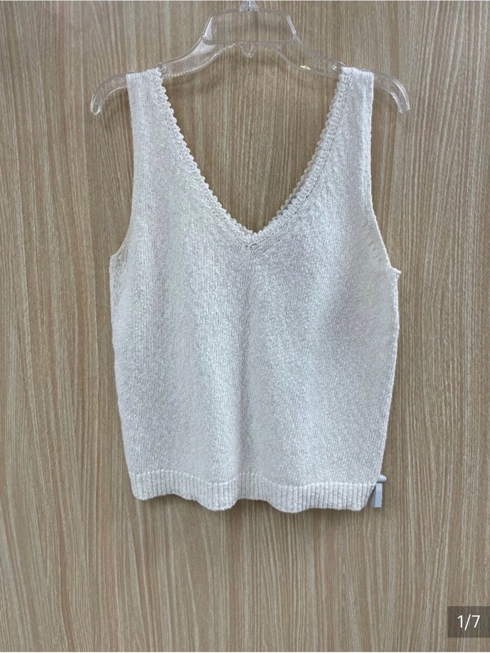 Tommy Bahama sub v neck sweater with scallop trim. Sleeveless. Size S/P